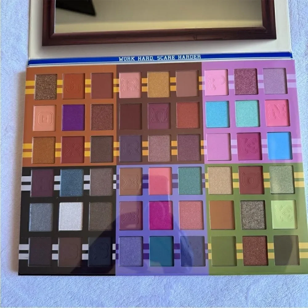 REVOLUTION DISNEY PIXAR MONSTERS  UNIVERSITY MAKEUP PALETTE